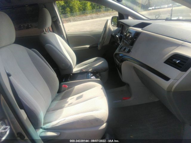 Photo 4 VIN: 5TDKK3DC4BS051042 - TOYOTA SIENNA 