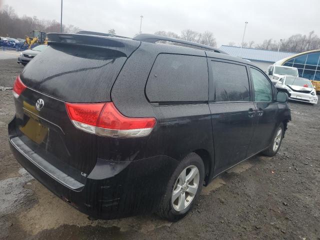 Photo 2 VIN: 5TDKK3DC4BS070027 - TOYOTA SIENNA LE 