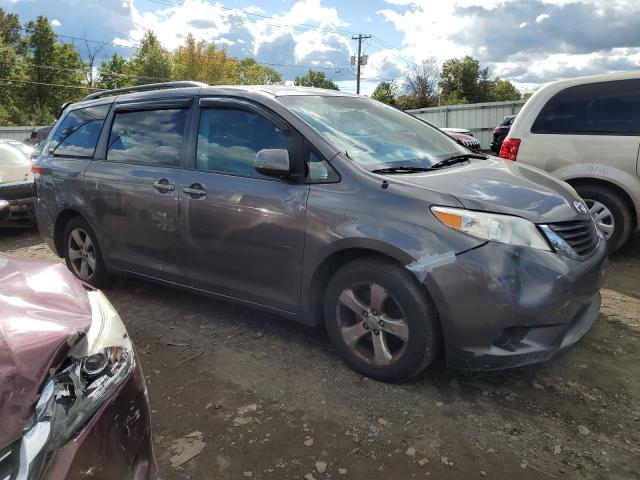 Photo 3 VIN: 5TDKK3DC4BS085174 - TOYOTA SIENNA LE 