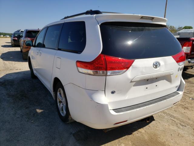 Photo 2 VIN: 5TDKK3DC4BS112907 - TOYOTA SIENNA LE 