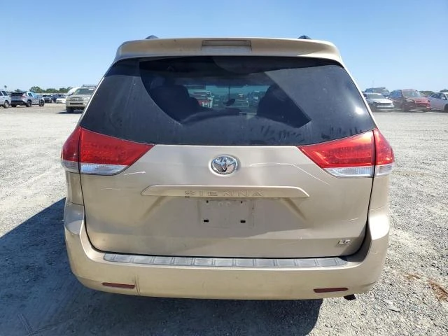 Photo 5 VIN: 5TDKK3DC4BS142733 - TOYOTA SIENNA LE 