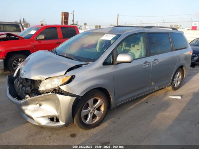 Photo 1 VIN: 5TDKK3DC4BS144417 - TOYOTA SIENNA 