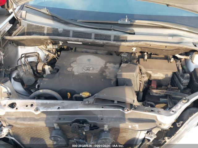 Photo 9 VIN: 5TDKK3DC4BS144417 - TOYOTA SIENNA 