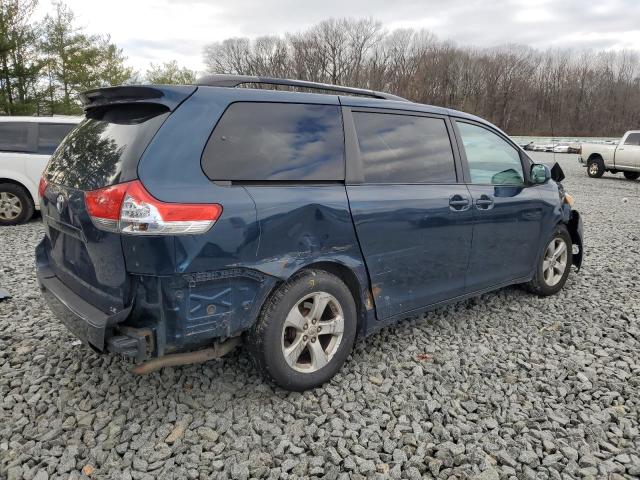 Photo 2 VIN: 5TDKK3DC4BS147575 - TOYOTA SIENNA LE 