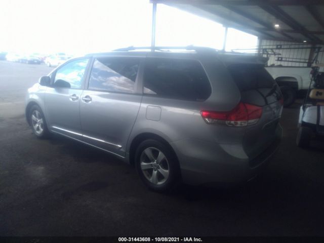 Photo 2 VIN: 5TDKK3DC4BS147723 - TOYOTA SIENNA 