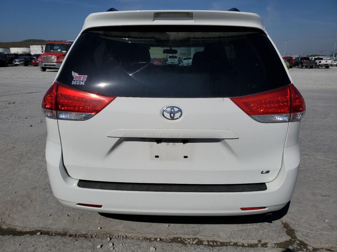 Photo 5 VIN: 5TDKK3DC4BS149391 - TOYOTA SIENNA 