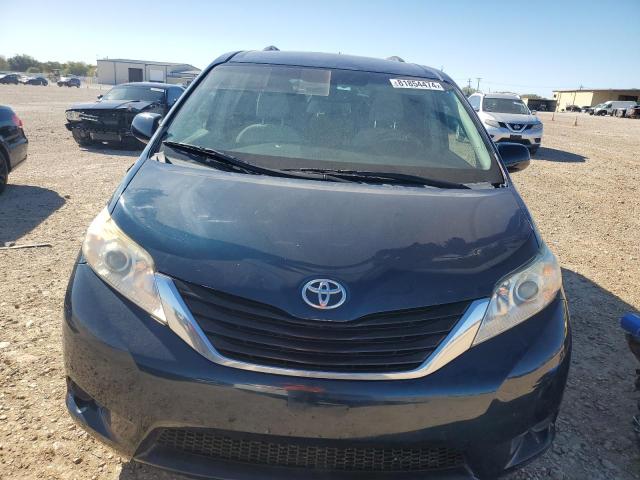 Photo 4 VIN: 5TDKK3DC4BS150301 - TOYOTA SIENNA LE 