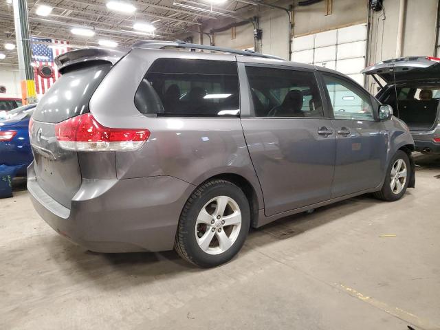 Photo 2 VIN: 5TDKK3DC4BS156518 - TOYOTA SIENNA LE 