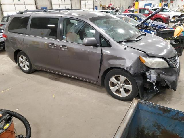 Photo 3 VIN: 5TDKK3DC4BS156518 - TOYOTA SIENNA LE 