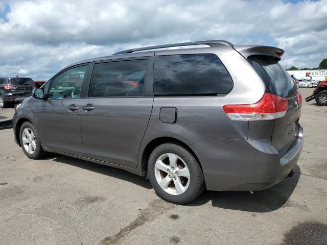 Photo 1 VIN: 5TDKK3DC4BS175571 - TOYOTA SIENNA LE 