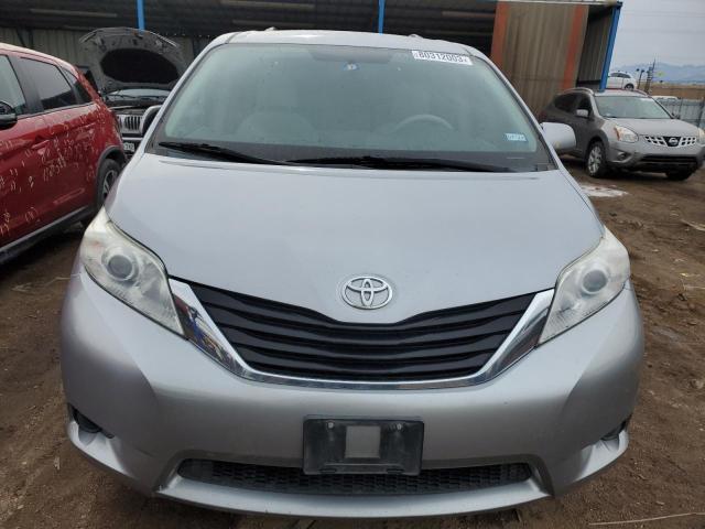 Photo 4 VIN: 5TDKK3DC4CS177788 - TOYOTA SIENNA LE 