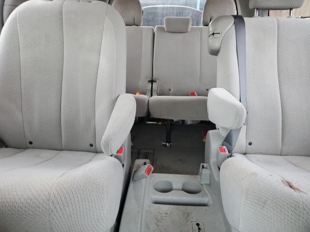 Photo 9 VIN: 5TDKK3DC4CS177788 - TOYOTA SIENNA LE 