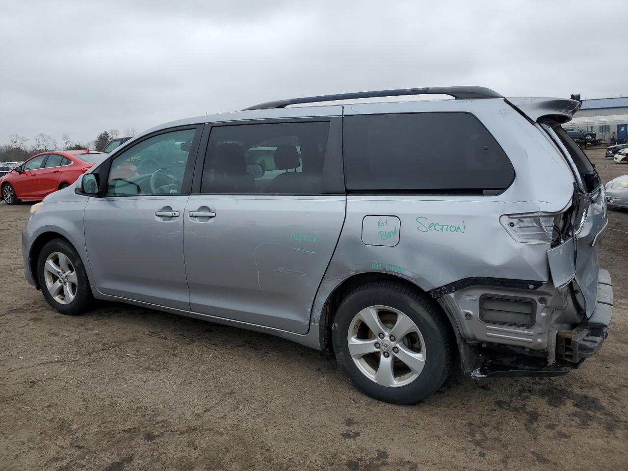 Photo 1 VIN: 5TDKK3DC4CS178875 - TOYOTA SIENNA 