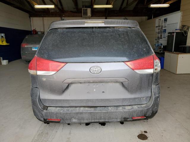 Photo 5 VIN: 5TDKK3DC4CS184384 - TOYOTA SIENNA LE 