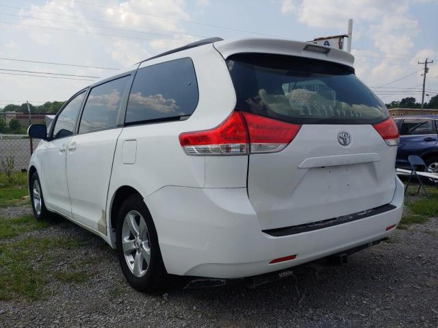 Photo 2 VIN: 5TDKK3DC4CS194414 - TOYOTA SIENNA LE 