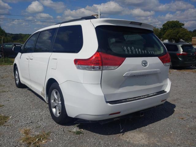 Photo 2 VIN: 5TDKK3DC4CS194414 - TOYOTA SIENNA LE 