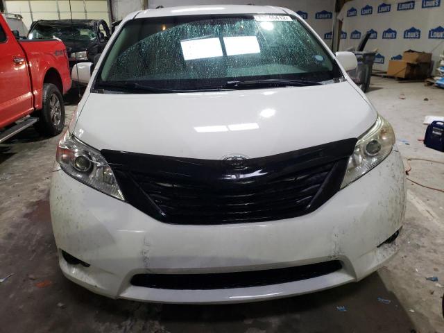 Photo 4 VIN: 5TDKK3DC4CS194414 - TOYOTA SIENNA LE 