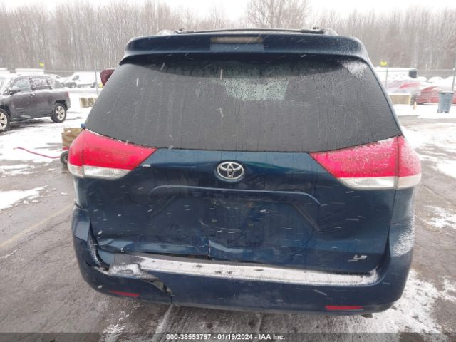 Photo 5 VIN: 5TDKK3DC4CS212989 - TOYOTA SIENNA 