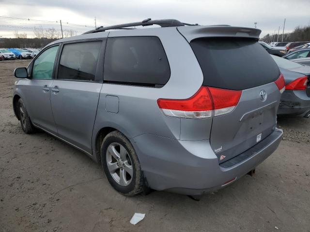 Photo 1 VIN: 5TDKK3DC4CS249427 - TOYOTA SIENNA LE 