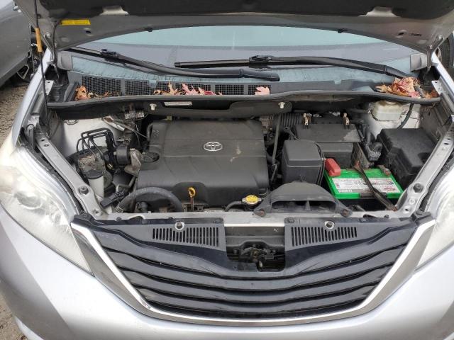 Photo 10 VIN: 5TDKK3DC4CS249427 - TOYOTA SIENNA LE 