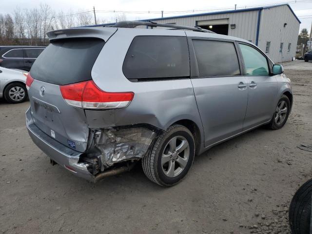 Photo 2 VIN: 5TDKK3DC4CS249427 - TOYOTA SIENNA LE 