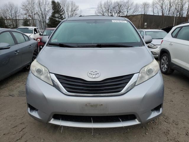 Photo 4 VIN: 5TDKK3DC4CS249427 - TOYOTA SIENNA LE 