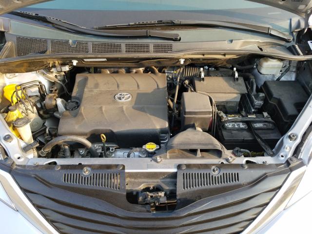 Photo 6 VIN: 5TDKK3DC4CS259195 - TOYOTA SIENNA LE 