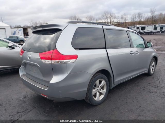 Photo 3 VIN: 5TDKK3DC4DS296717 - TOYOTA SIENNA 