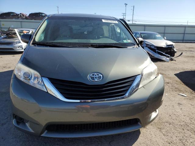 Photo 4 VIN: 5TDKK3DC4DS300183 - TOYOTA SIENNA LE 