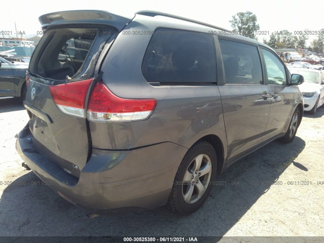 Photo 3 VIN: 5TDKK3DC4DS319204 - TOYOTA SIENNA 