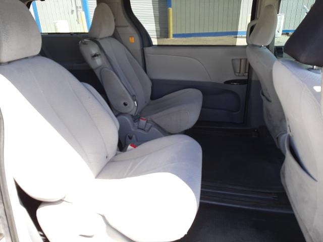 Photo 5 VIN: 5TDKK3DC4DS320594 - TOYOTA SIENNA 