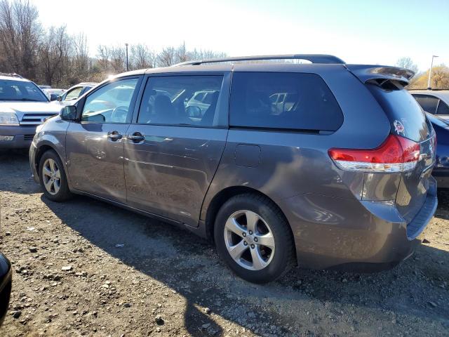 Photo 1 VIN: 5TDKK3DC4DS345902 - TOYOTA SIENNA LE 