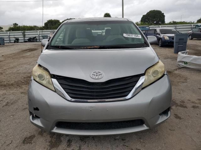 Photo 4 VIN: 5TDKK3DC4DS346953 - TOYOTA SIENNA LE 