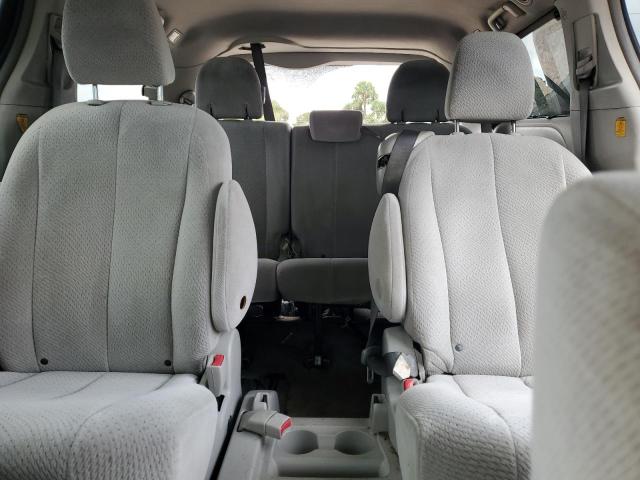 Photo 9 VIN: 5TDKK3DC4DS346953 - TOYOTA SIENNA LE 