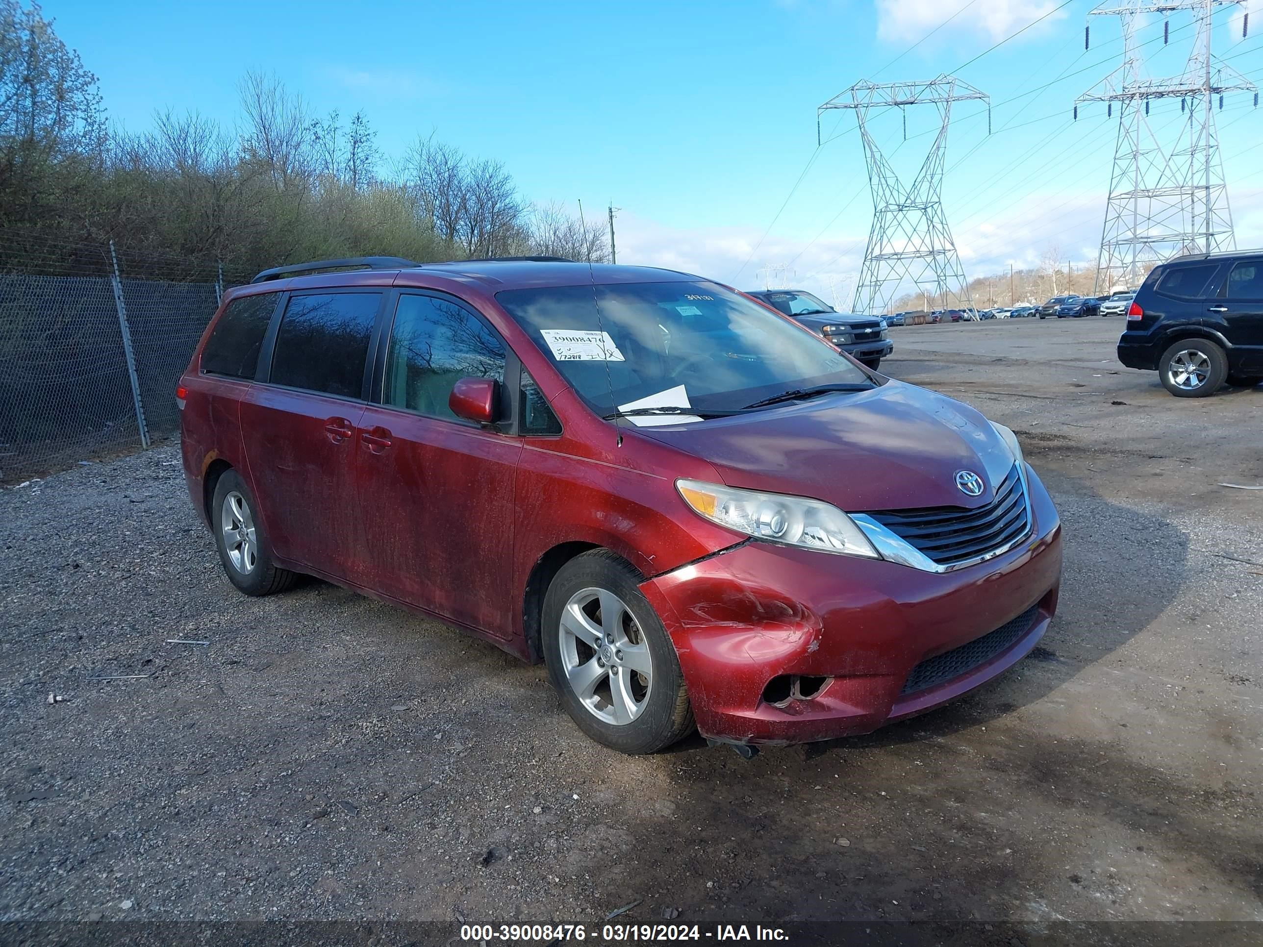 Photo 0 VIN: 5TDKK3DC4DS347181 - TOYOTA SIENNA 