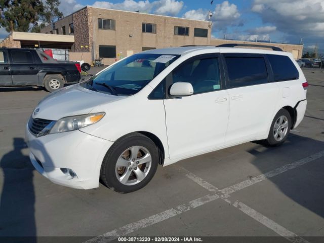 Photo 1 VIN: 5TDKK3DC4DS348265 - TOYOTA SIENNA 