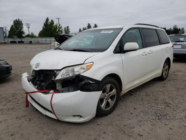 Photo 1 VIN: 5TDKK3DC4DS348377 - TOYOTA SIENNA LE 