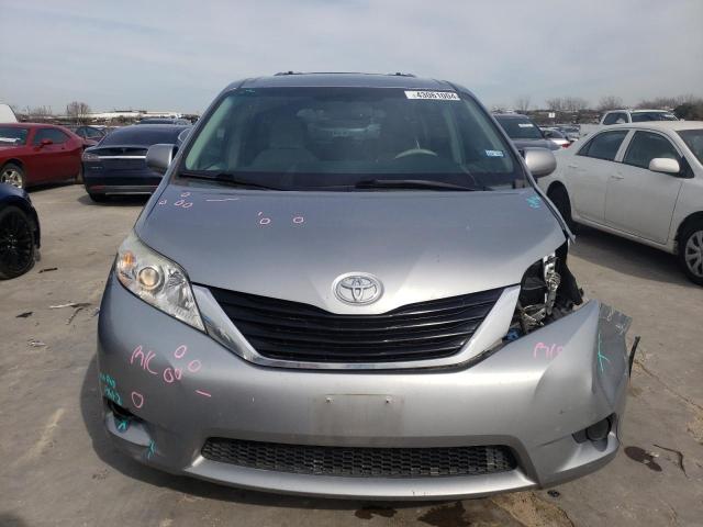 Photo 4 VIN: 5TDKK3DC4DS350291 - TOYOTA SIENNA 