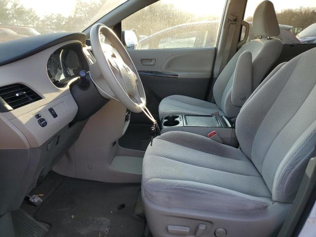 Photo 6 VIN: 5TDKK3DC4DS362943 - TOYOTA SIENNA LE 