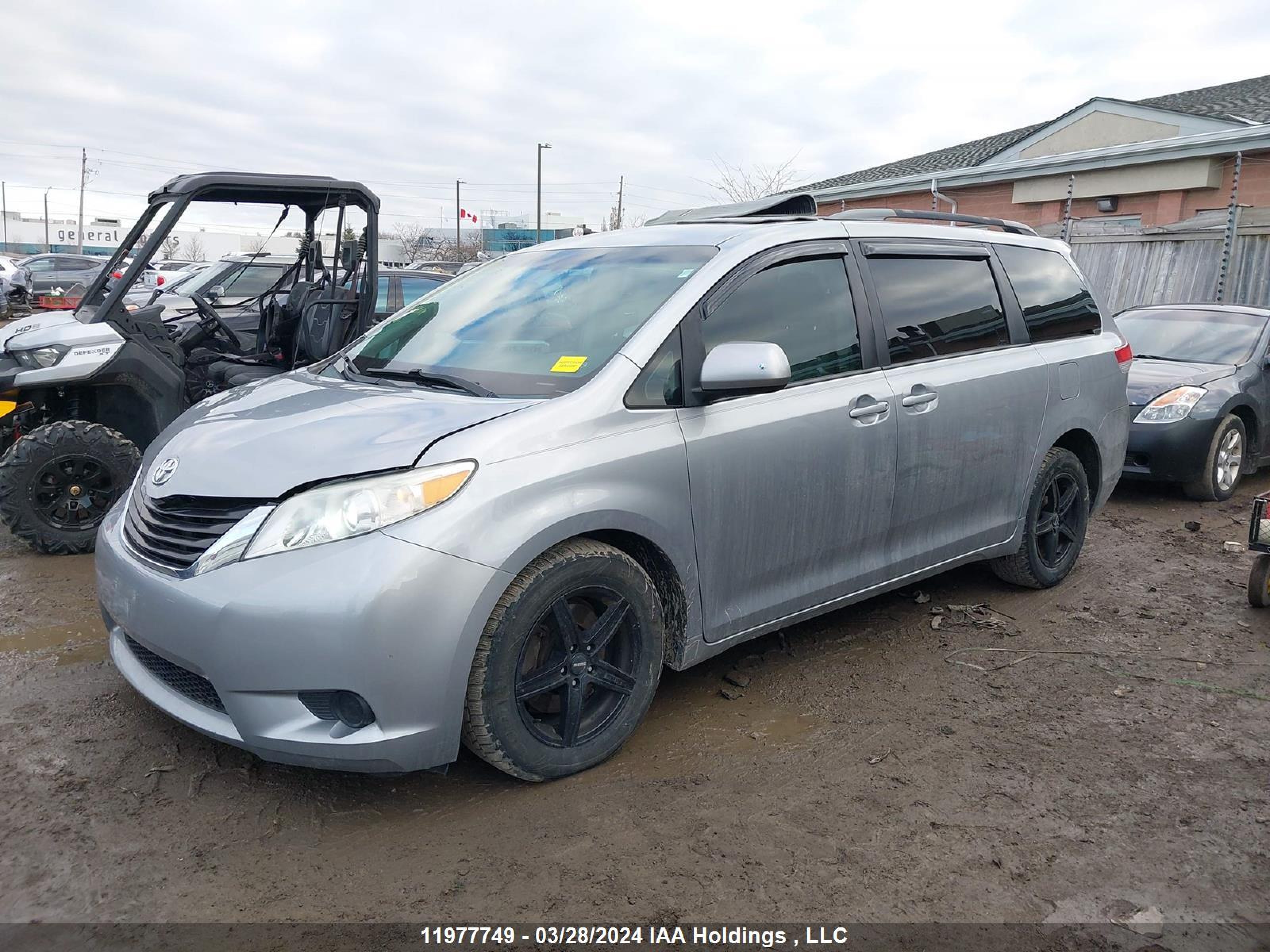 Photo 1 VIN: 5TDKK3DC4DS374042 - TOYOTA SIENNA 