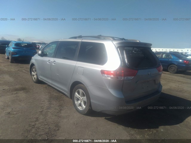 Photo 2 VIN: 5TDKK3DC4DS386160 - TOYOTA SIENNA 