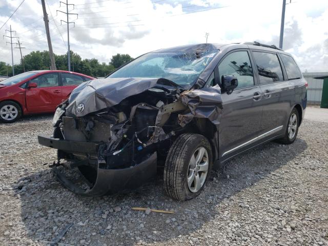 Photo 1 VIN: 5TDKK3DC4DS388748 - TOYOTA SIENNA LE 