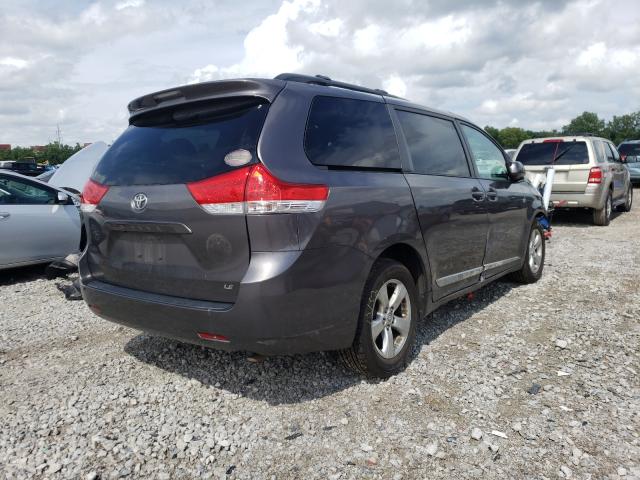 Photo 3 VIN: 5TDKK3DC4DS388748 - TOYOTA SIENNA LE 