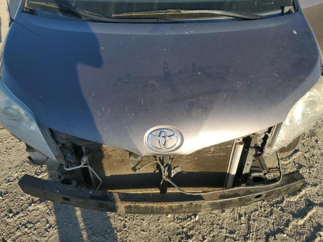 Photo 10 VIN: 5TDKK3DC4DS404558 - TOYOTA SIENNA LE 