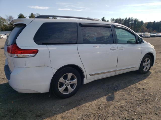 Photo 2 VIN: 5TDKK3DC4ES431115 - TOYOTA SIENNA LE 