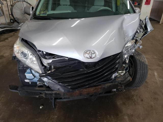 Photo 11 VIN: 5TDKK3DC4ES447184 - TOYOTA SIENNA LE 