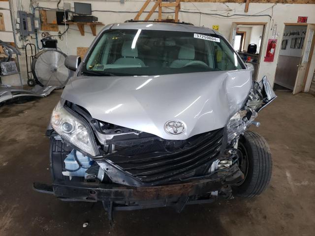 Photo 4 VIN: 5TDKK3DC4ES447184 - TOYOTA SIENNA LE 