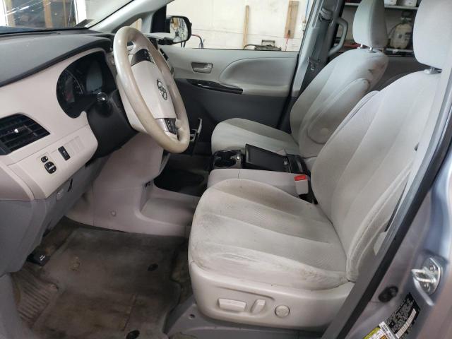 Photo 6 VIN: 5TDKK3DC4ES447184 - TOYOTA SIENNA LE 