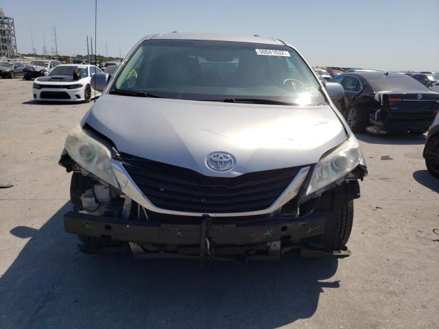 Photo 8 VIN: 5TDKK3DC4ES448061 - TOYOTA SIENNA LE 