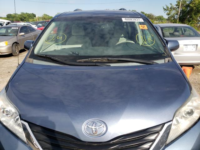 Photo 8 VIN: 5TDKK3DC4ES448190 - TOYOTA SIENNA LE 